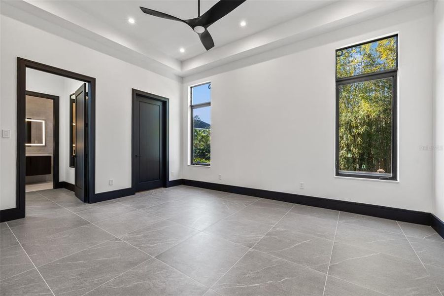 Spacious, unfurnished interior of a new home in , St. Petersburg (Image 20). Spacious, unfurnished interior of a new home in , St. Petersburg (Image 20).