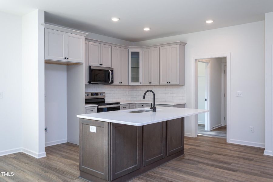 coleman-6069-jones-24 coleman-6069-jones-24