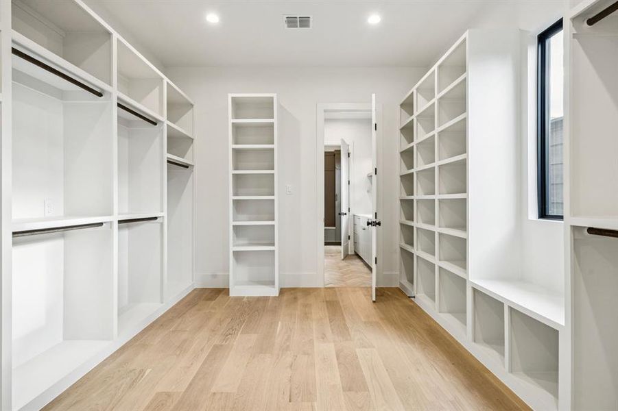 Furnished interior view inside a new home in , Dallas (Image 15).