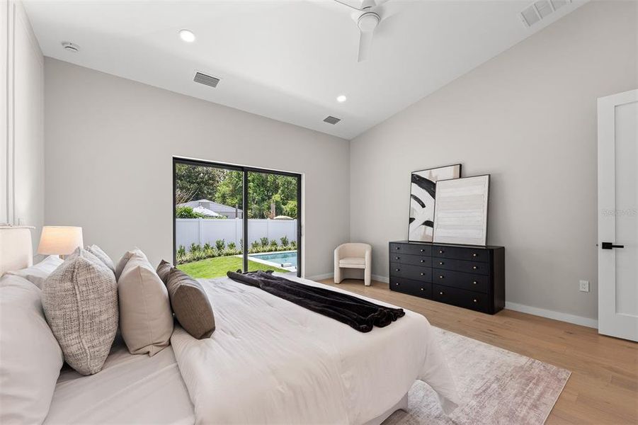 Furnished interior view inside a new home in , Orlando (Image 42).