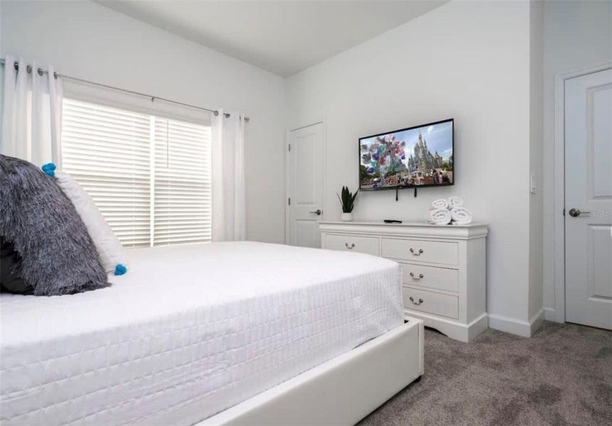 Furnished interior view inside a new home in , Kissimmee (Image 23).