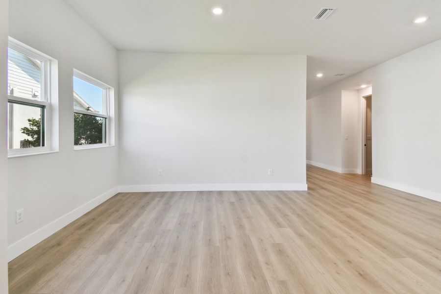 Representative unfurnished interior of a home built from the The Colston by David Weekley Homes in Palmera Wellen Park - Classic Series, Venice (Image 8).