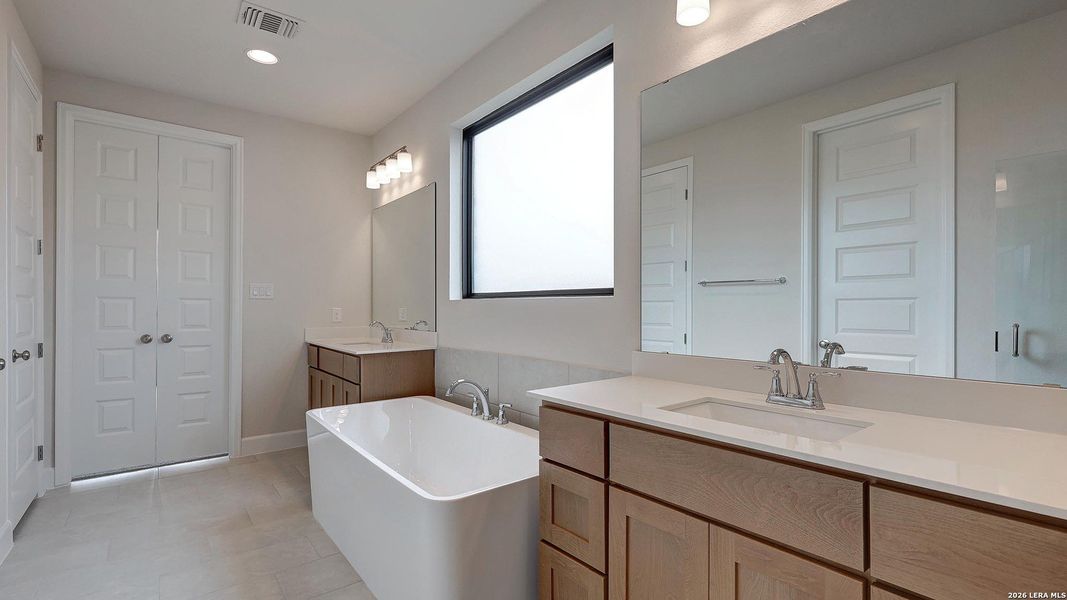 Furnished interior view inside a new home in Haby Hill, San Antonio (Image 11).