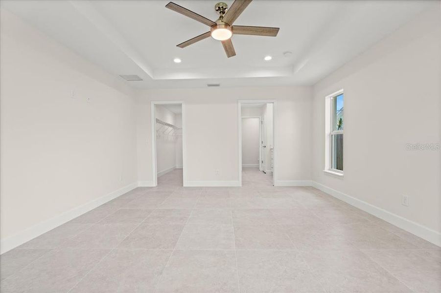 Spacious, unfurnished interior of a new home in , Englewood (Image 25).