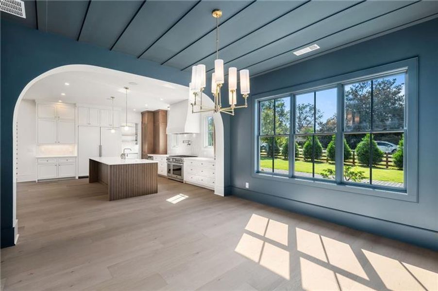 Spacious, unfurnished interior of a new home in , Roswell (Image 24).