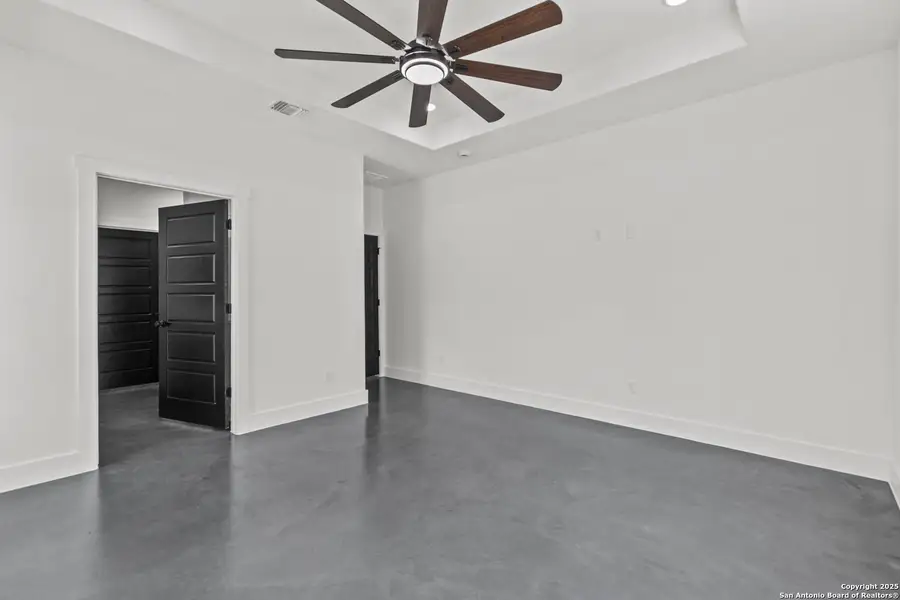 Spacious, unfurnished interior of a new home in , Spring Branch (Image 20). Spacious, unfurnished interior of a new home in , Spring Branch (Image 20).