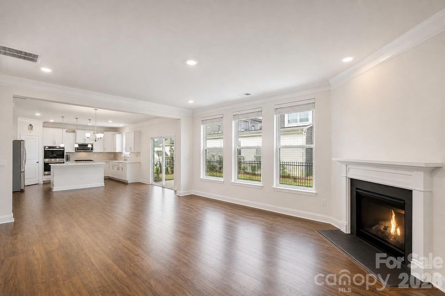 LIVING &KITCHEN AREA