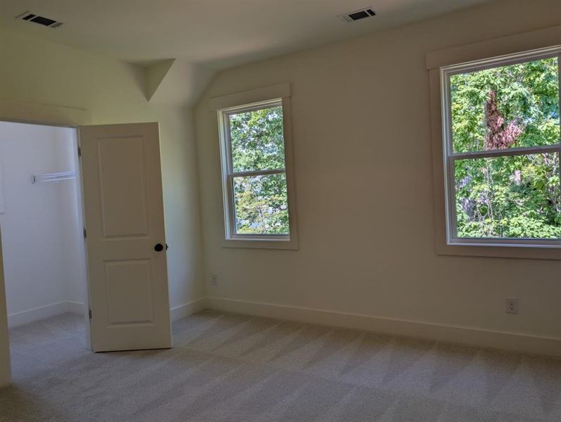 Spacious, unfurnished interior of a new home in Arden on Lanier, Cumming (Image 23).