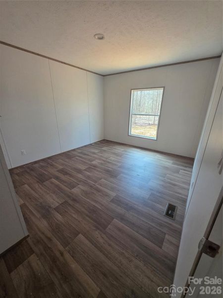 Spacious, unfurnished interior of a new home in , Chester (Image 6).