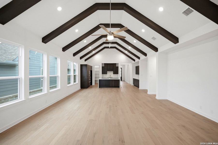 Spacious, unfurnished interior of a new home in The Crossvine, Schertz (Image 16). Spacious, unfurnished interior of a new home in The Crossvine, Schertz (Image 16).