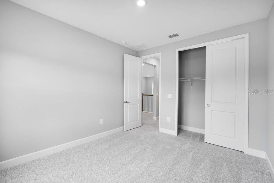 Spacious, unfurnished interior of a new home in Timber Ridge, Plant City (Image 20).