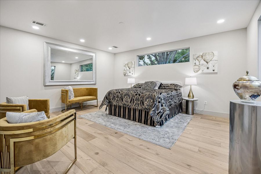 Furnished interior view inside a new home in , Houston (Image 35).