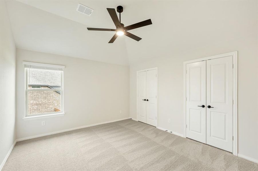 Spacious, unfurnished interior of a new home in The Retreat at North Grove 70-75, Waxahachie (Image 23). Spacious, unfurnished interior of a new home in The Retreat at North Grove 70-75, Waxahachie (Image 23).