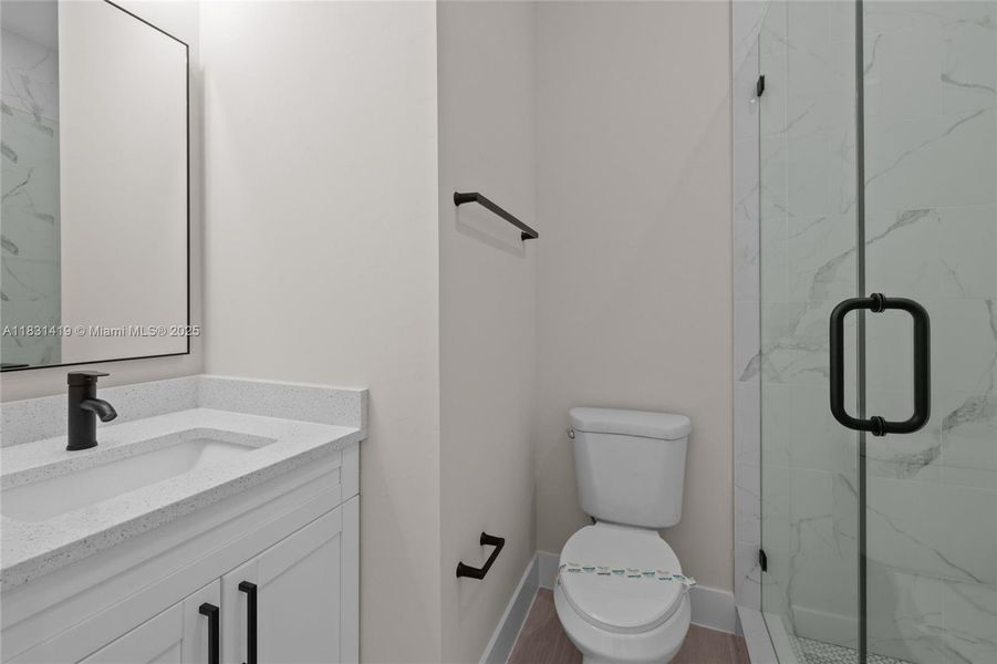 Spacious, unfurnished interior of a new home in , Lehigh Acres (Image 24).