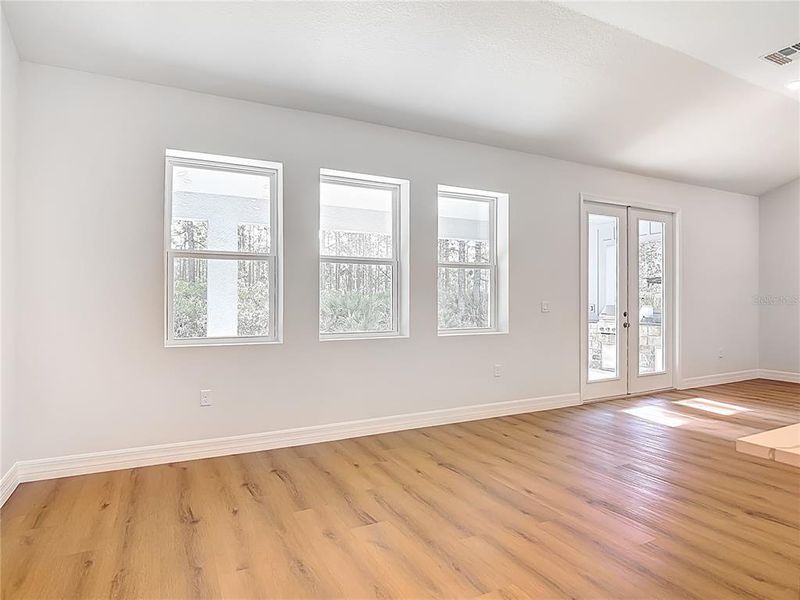 Spacious, unfurnished interior of a new home in , Eustis (Image 22).