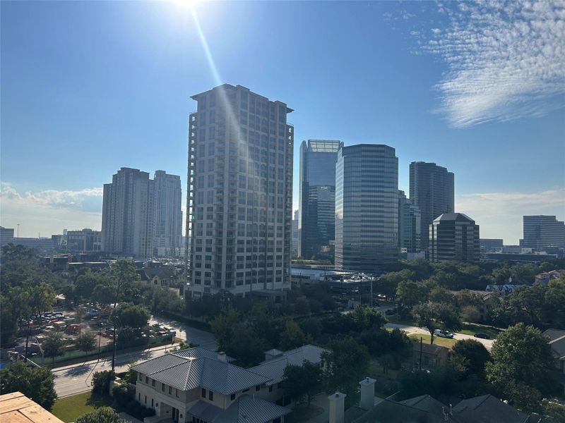 Condo located in Houston, TX showcasing its design and architecture (Image 14). Condo located in Houston, TX showcasing its design and architecture (Image 14).
