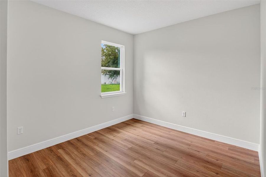Spacious, unfurnished interior of a new home in , Citrus Springs (Image 16).