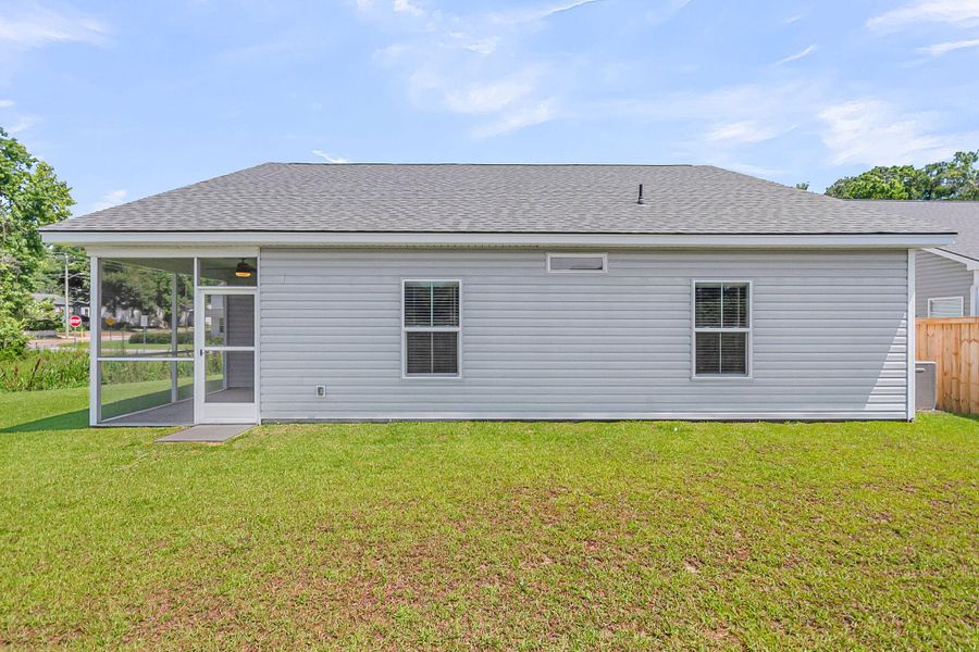 Exterior details and patio area of a home in , North Charleston (Image 4).