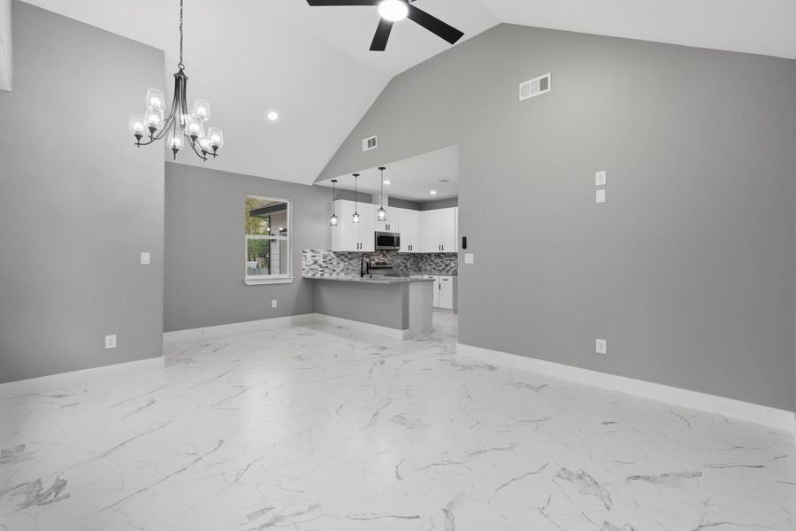 Spacious, unfurnished interior of a new home in , Willis (Image 17).