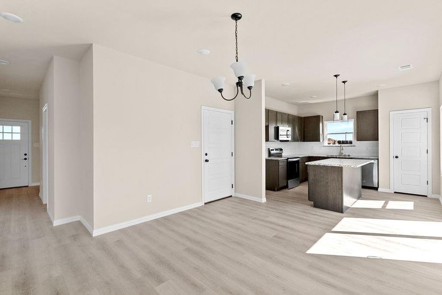 Spacious, unfurnished interior of a new home in Trails of Fossil Creek, Fort Worth (Image 17).