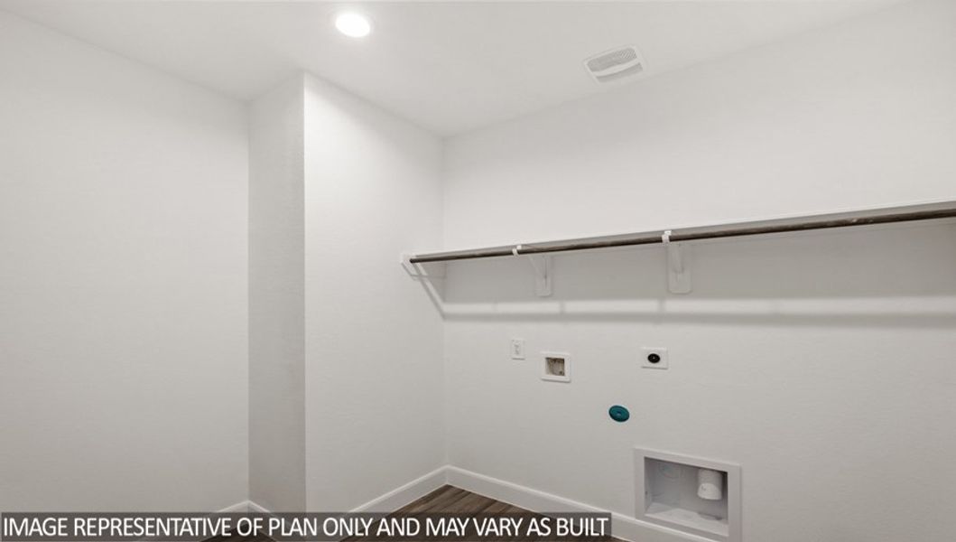 Representative unfurnished interior of a home built from the Cardinale by D.R. Horton in River Ranch Estates, Dayton (Image 23).