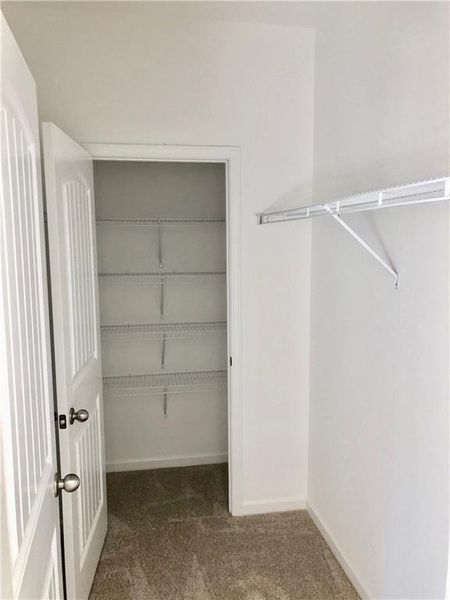 Spacious, unfurnished interior of a new home in , Villa Rica (Image 10).