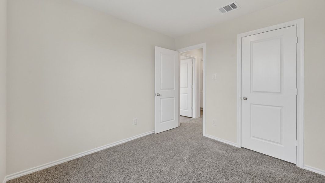 Spacious, unfurnished interior of a new home in Riverfield, Josephine (Image 15).