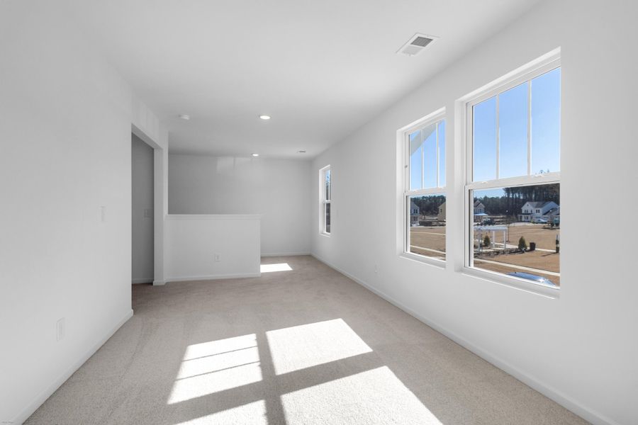 Spacious, unfurnished interior of a new home in , Ravenel (Image 22).