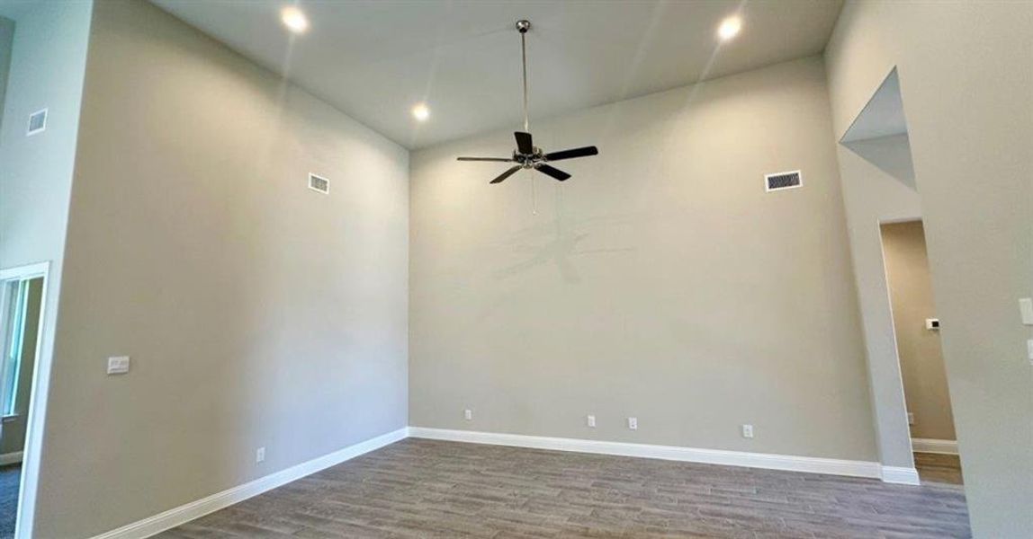 Spacious, unfurnished interior of a new home in Eagle Creek, Denton (Image 19). Spacious, unfurnished interior of a new home in Eagle Creek, Denton (Image 19).