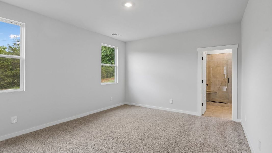 Spacious, unfurnished interior of a new home in Reserve at Hickory Ridge, Columbia (Image 39).