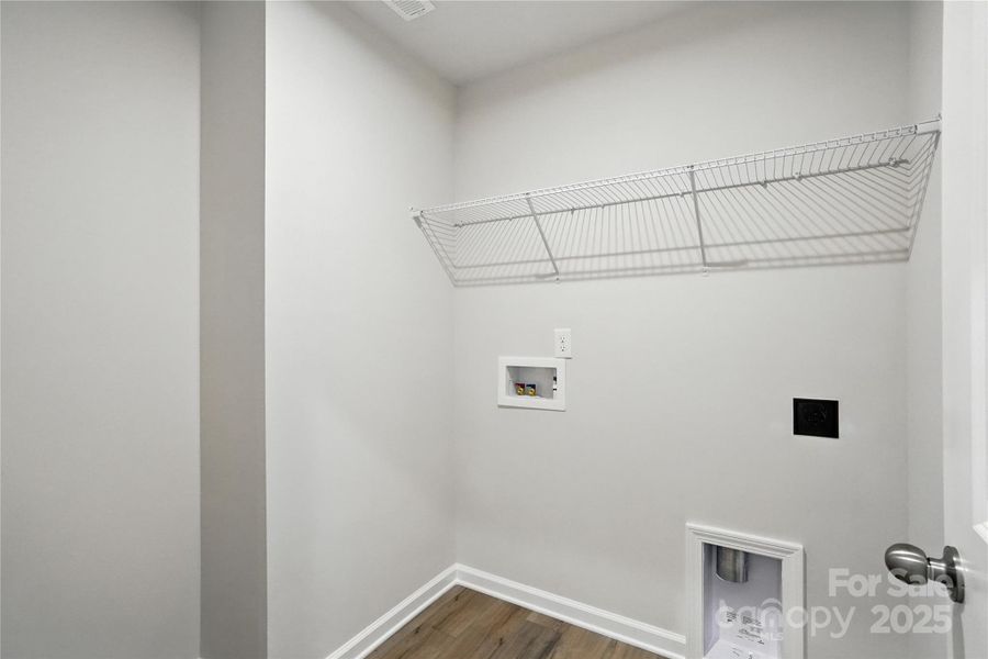 Spacious, unfurnished interior of a new home in Arbor Chase, Clover (Image 9). Spacious, unfurnished interior of a new home in Arbor Chase, Clover (Image 9).