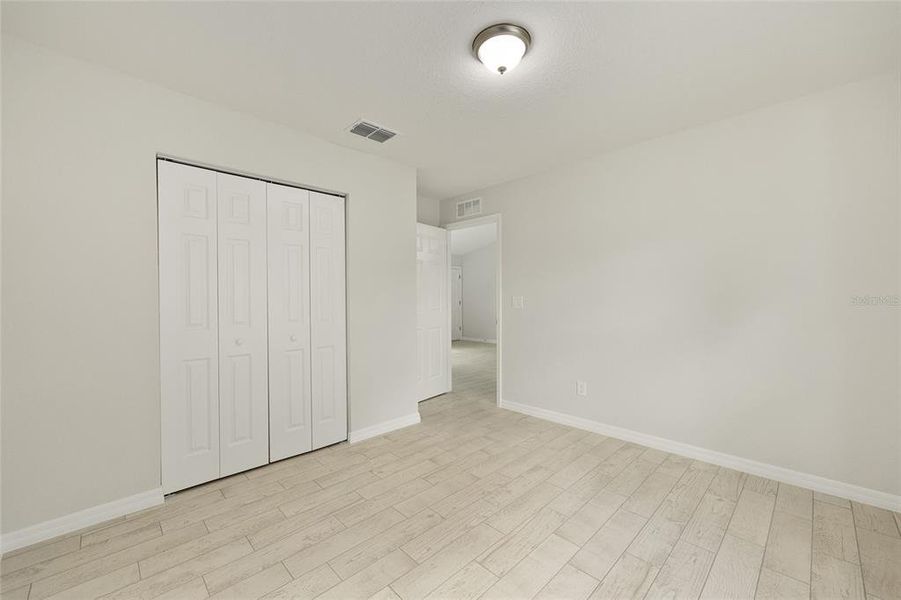 Spacious, unfurnished interior of a new home in , Ocala (Image 32).