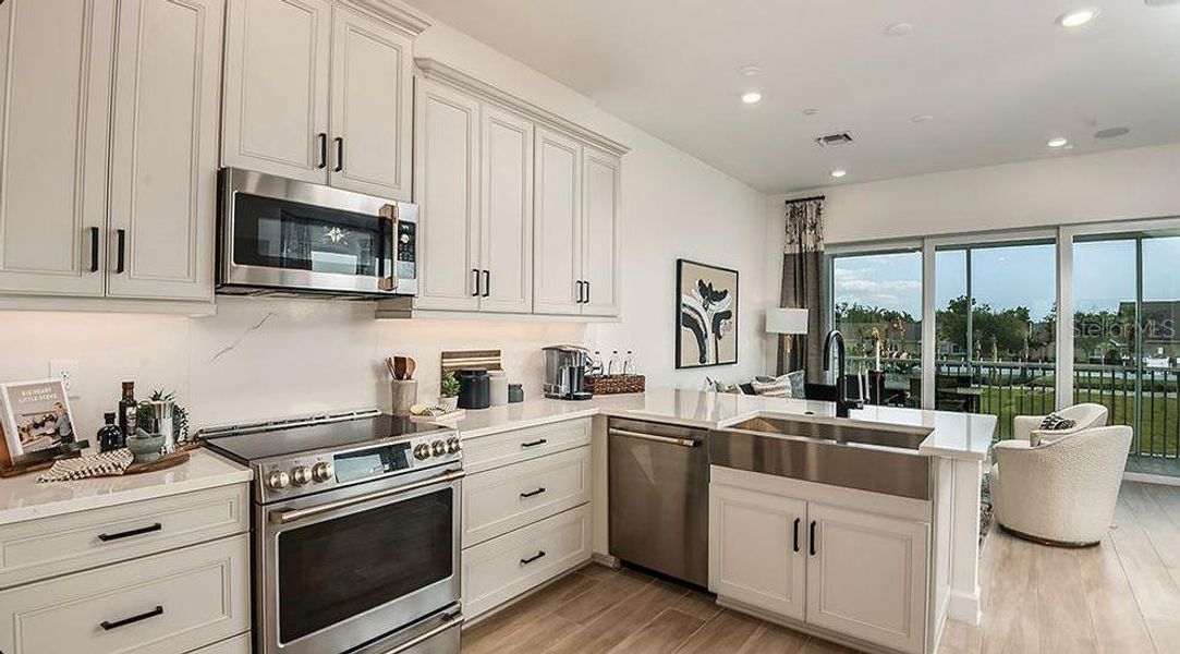 Furnished interior view inside a new home in Seahaven, Punta Gorda (Image 16).