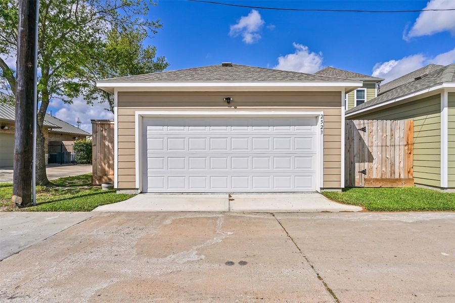 Front exterior of a new home in Pearland Old Townsite, Pearland, TX, highlighting curb appeal (Image 2). Front exterior of a new home in Pearland Old Townsite, Pearland, TX, highlighting curb appeal (Image 2).