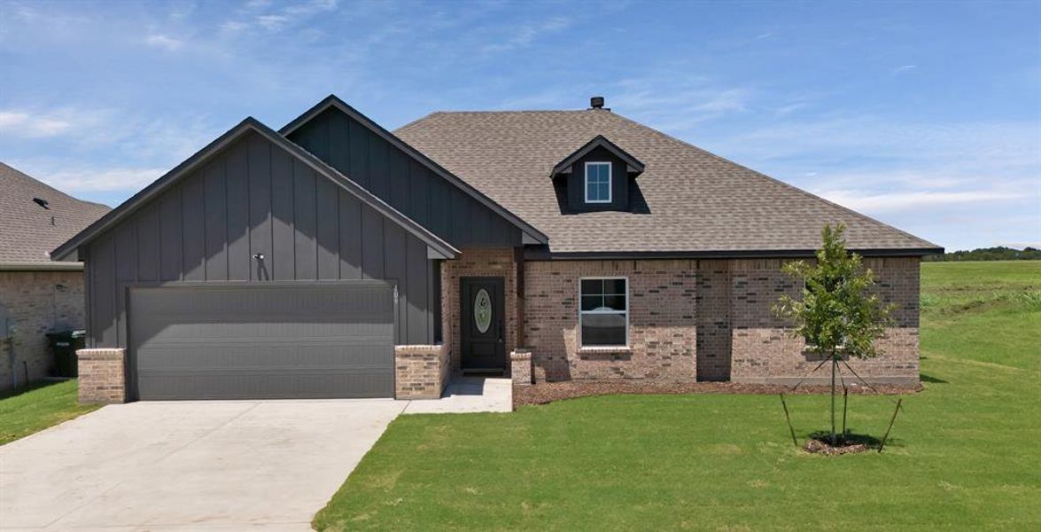 Front exterior of a new home in , Mabank, TX, highlighting curb appeal (Image 2).