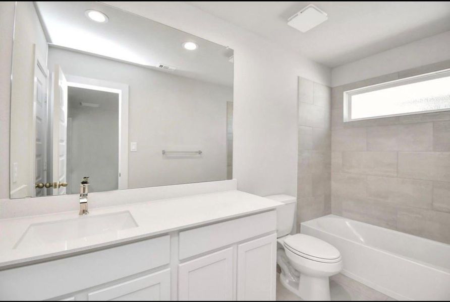 Furnished interior view inside a new home in Telge Ranch, Cypress (Image 17).