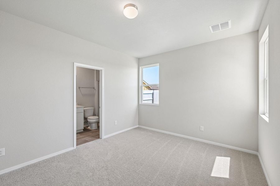 Spacious, unfurnished interior of a new home in Harvest Ridge, Elgin (Image 22). Spacious, unfurnished interior of a new home in Harvest Ridge, Elgin (Image 22).