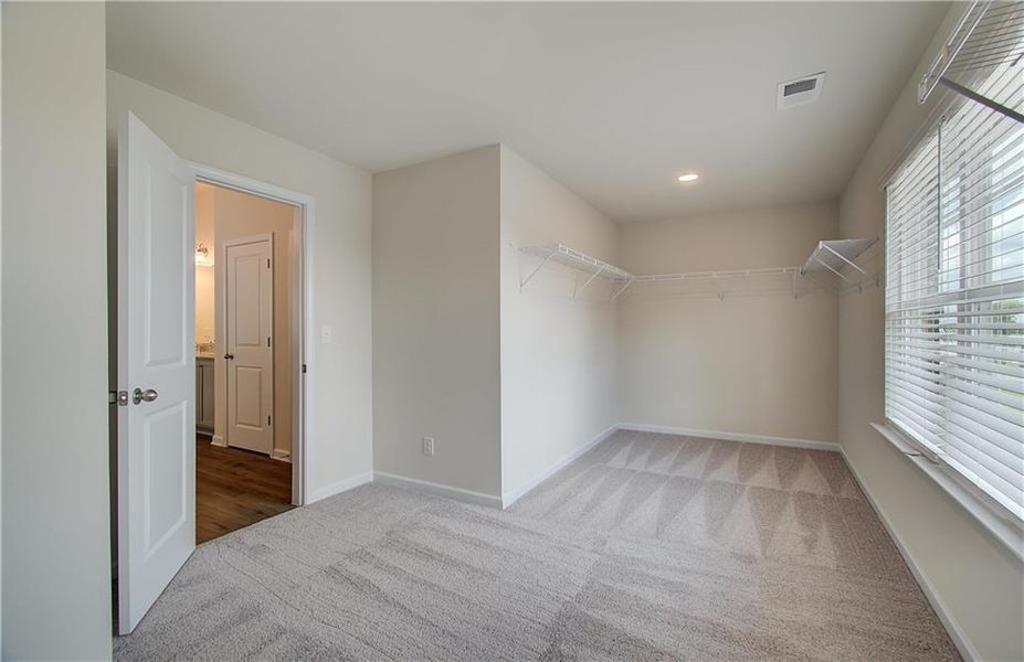 Spacious, unfurnished interior of a new home in Kingsmere Estates, Loganville (Image 35).