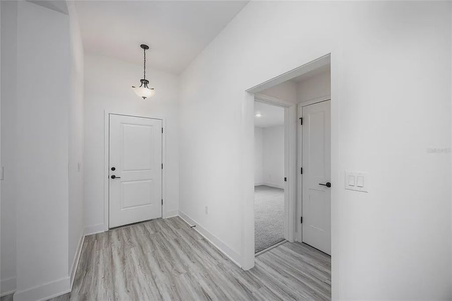 Spacious, unfurnished interior of a new home in Country Way South, Newberry (Image 14).