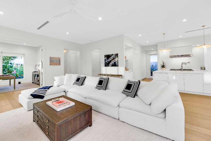 Living Area Living Area