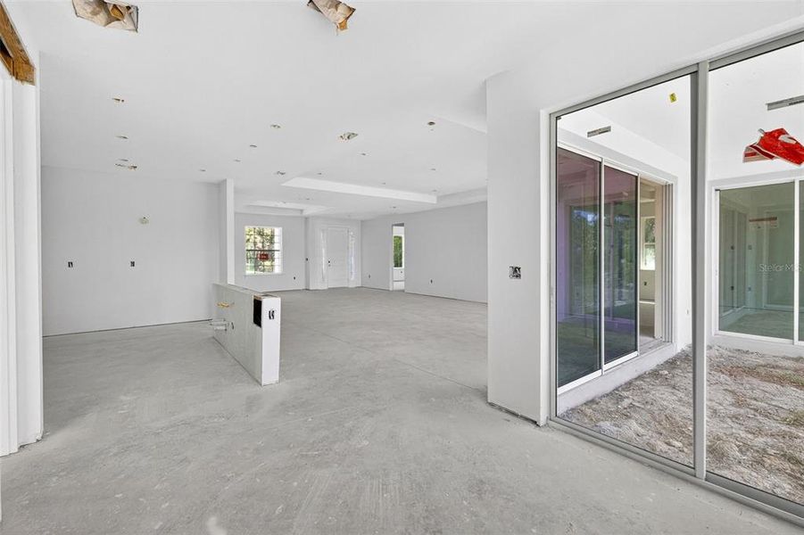 Spacious, unfurnished interior of a new home in , Port Charlotte (Image 5).