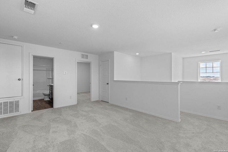 Spacious, unfurnished interior of a new home in , New Braunfels (Image 30).