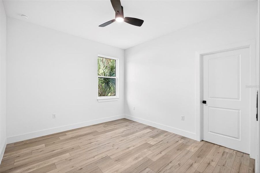 Spacious, unfurnished interior of a new home in , North Port (Image 15).