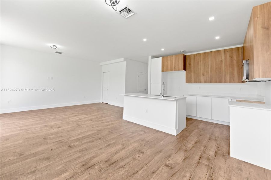 Image 44 of a home in .