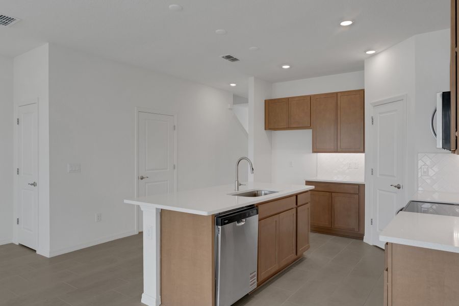 New Home in San Antonio, FL.  - Slide 7