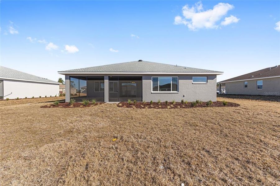 Exterior details and patio area of a home in , Ocala (Image 3).
