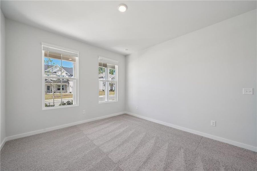 Spacious, unfurnished interior of a new home in Dove Lake, Grayson (Image 16).