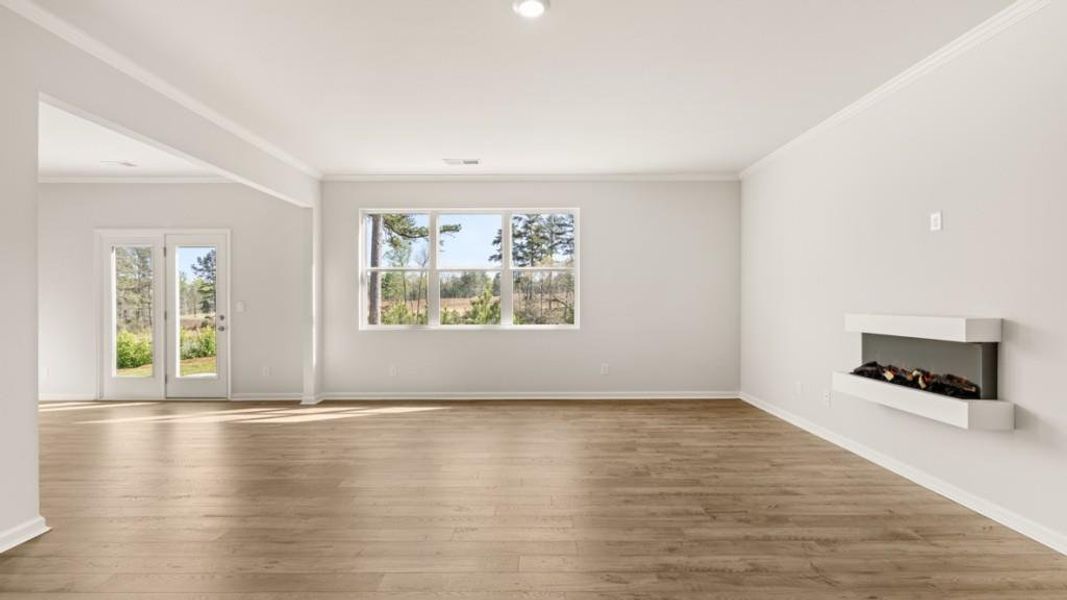 Spacious, unfurnished interior of a new home in Thompson Ridge, Dallas (Image 19).