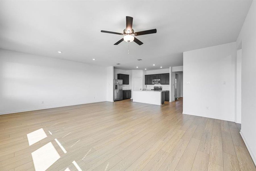 Spacious, unfurnished interior of a new home in River Ridge, Crandall (Image 20). Spacious, unfurnished interior of a new home in River Ridge, Crandall (Image 20).