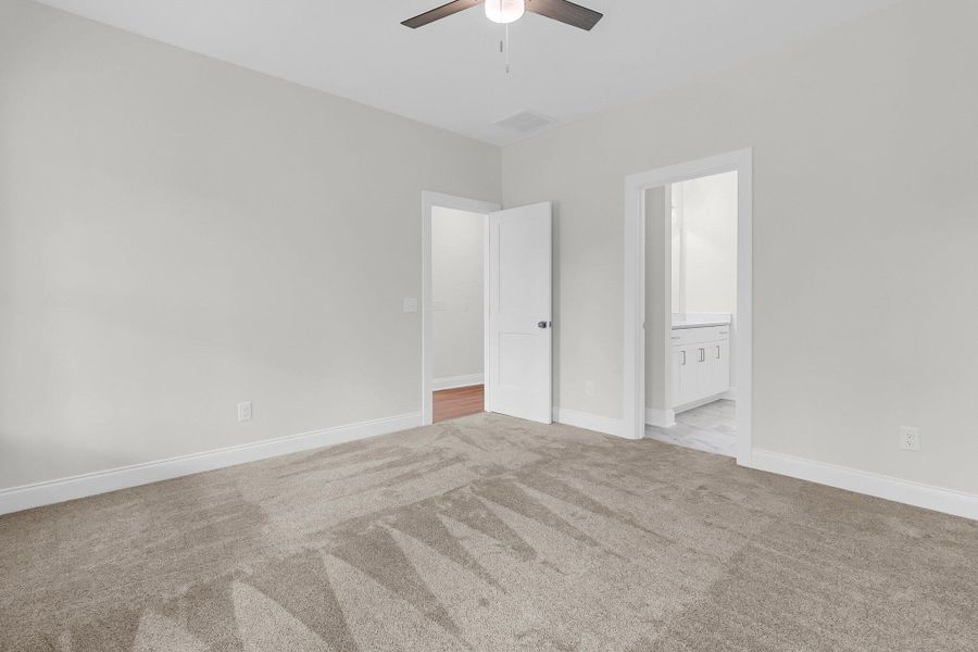 Spacious, unfurnished interior of a new home in , Ladson (Image 16).